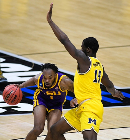 Chaundee Brown Jr. (15)