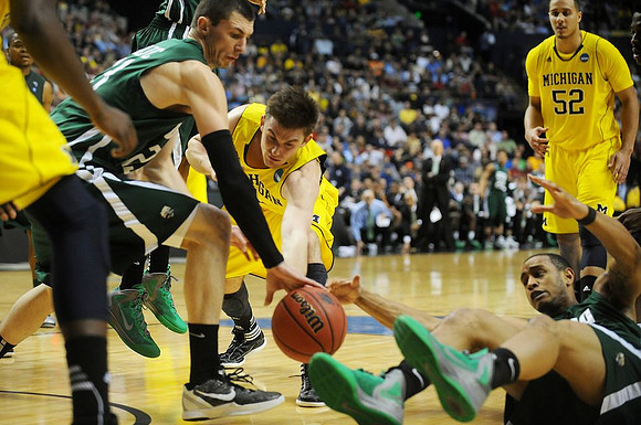 Stu Douglass (1) and Jordan Morgan (52)