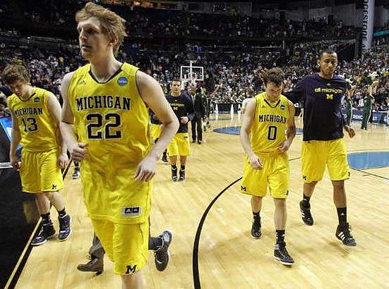 Matt Vogrich (13), Blake McLimans (22), Josh Bartelstein (20), Zack Novak (0), and Jon Horford (15)