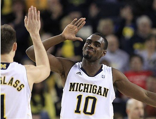 Stu Douglass (1) and Tim Hardaway Jr. (10)