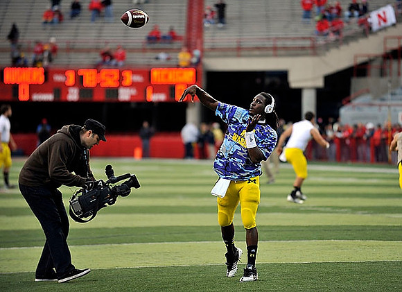 Denard Robinson (16)