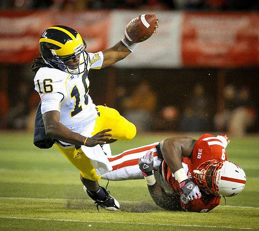 Denard Robinson (16)