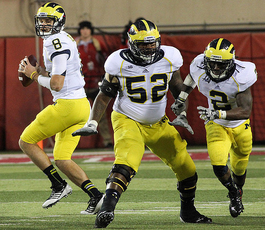 Russell Bellomy (8), Ricky Barnum (52), and Vincent Smith (2)