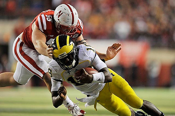 Denard Robinson (16)