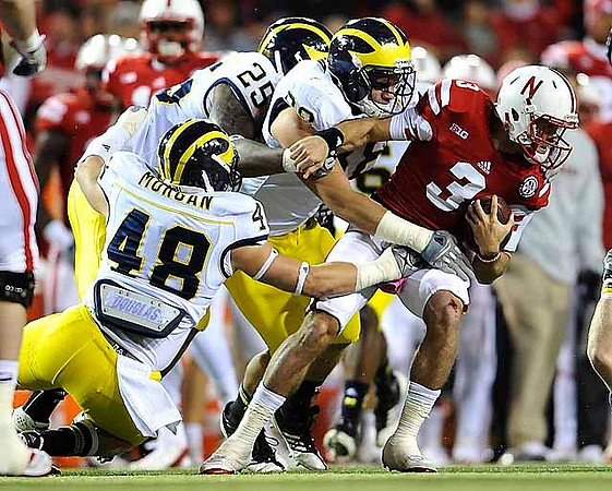 Desmond Morgan (48), Kenny Demens (25), and Craig Roh (88)