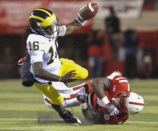 Denard Robinson (16)