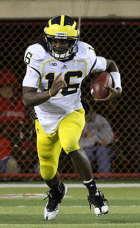 Denard Robinson (16)