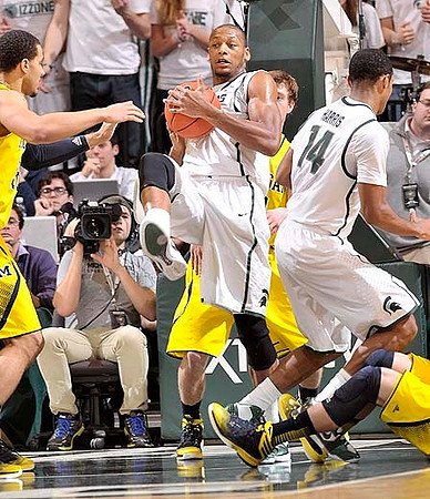 Jordan Morgan (52) and Spike Albrecht (2)