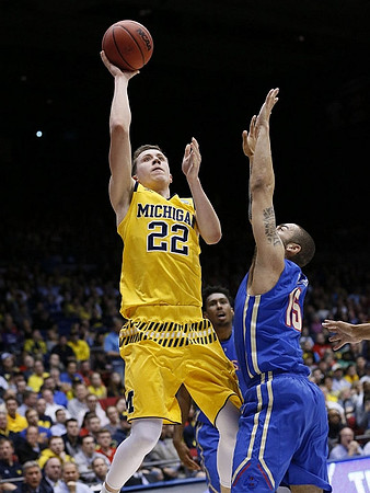 Duncan Robinson (22)