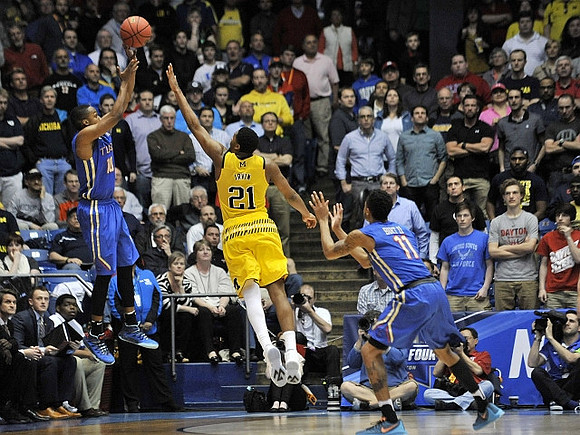 Zak Irvin (21)