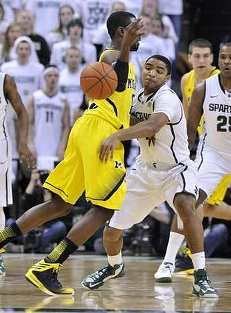 Tim Hardaway Jr. (10) and Mitch McGary (4)