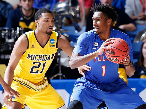 Zak Irvin (21)