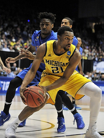 Zak Irvin (21)
