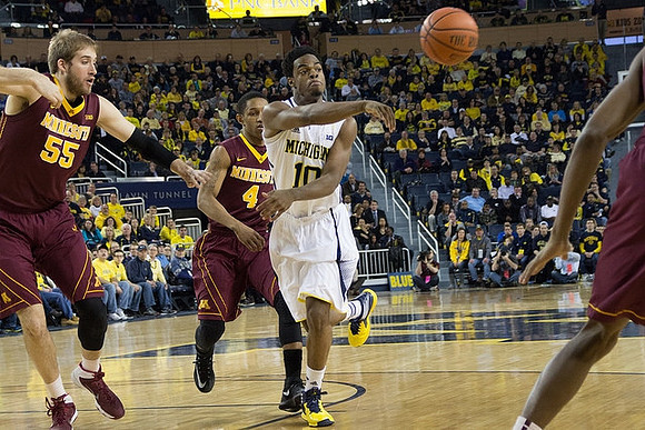 Derrick Walton Jr. (10)