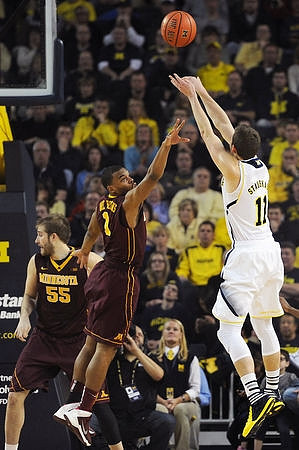 Nik Stauskas (11)