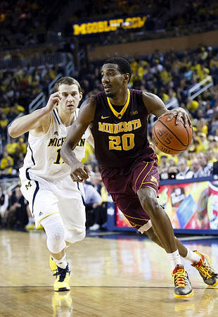 Nik Stauskas (11)