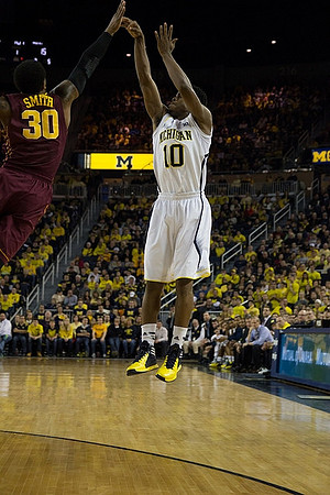 Derrick Walton Jr. (10)