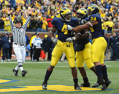 Brandon Minor (4) and Kevin Grady (24)