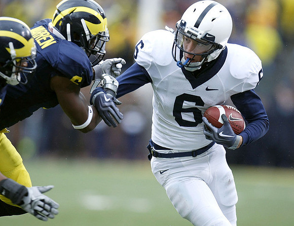 Donovan Warren (6) and Jordan Kovacs (32)