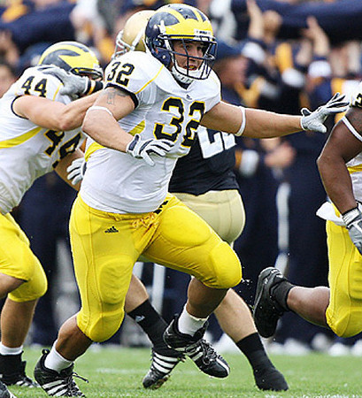 Vince Helmuth (32) and Mark Moundros (44)