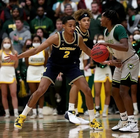 Kobe Bufkin (2) and Terrance Williams II (5)