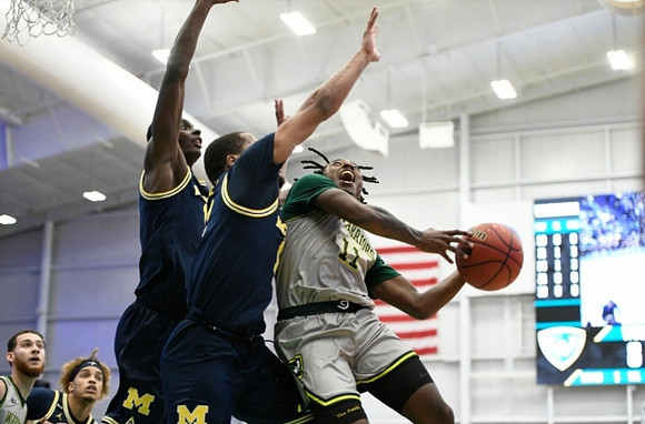 Moussa Diabate (14) and Kobe Bufkin (2)