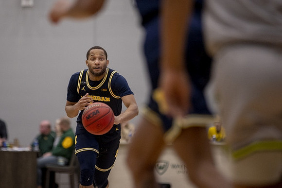 DeVante' Jones (12)