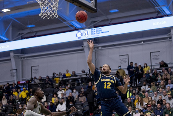 DeVante' Jones (12)