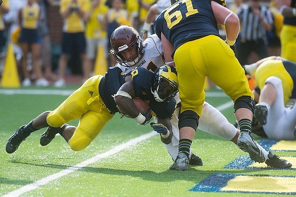 Fitzgerald Toussaint (28) and Graham Glasgow (61)