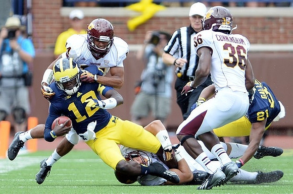 Devin Gardner (12) and Jeremy Gallon (21)