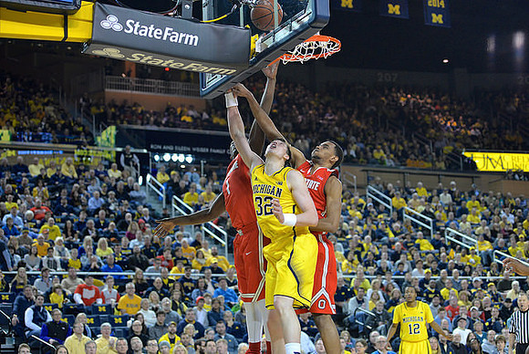 Ricky Doyle (32) and Muhammad-Ali Abdur-Rahkman (12)