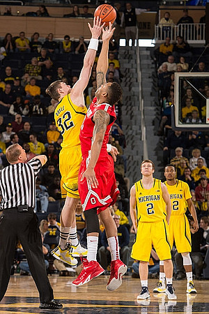 Ricky Doyle (32), Spike Albrecht (2), and Muhammad-Ali Abdur-Rahkman (12)