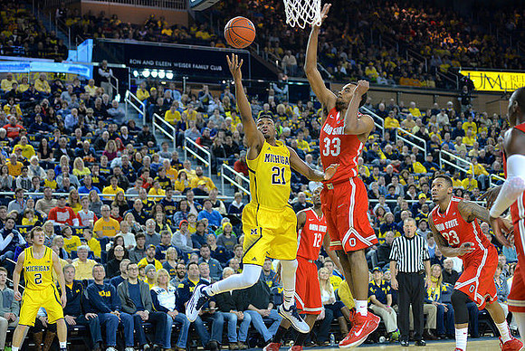 Spike Albrecht (2) and Zak Irvin (21)