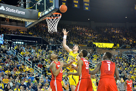 Ricky Doyle (32) and Muhammad-Ali Abdur-Rahkman (12)