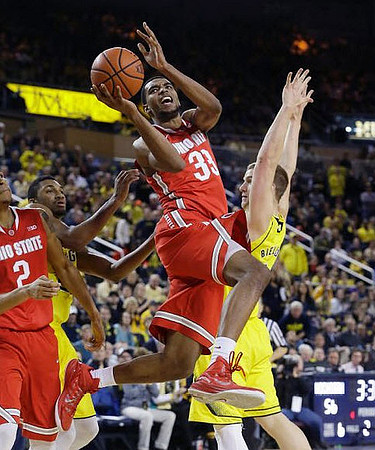 Zak Irvin (21) and Max Bielfeldt (44)