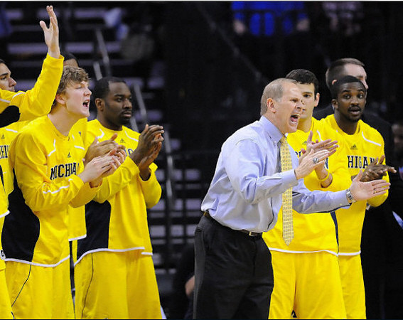 Matt Vogrich (13), Eso Akunne (5), John Beilein, Josh Bartelstein (20), and Corey Person (32)