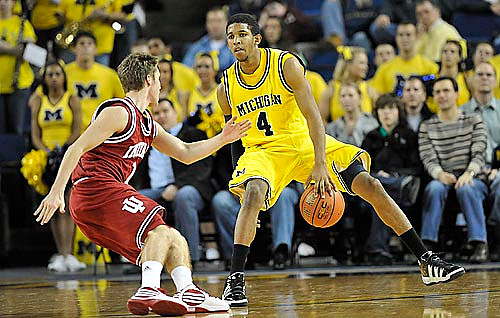 Darius Morris (4)