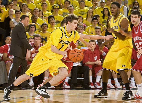 Tom Crean, Stu Douglass (1), and DeShawn Sims (34)
