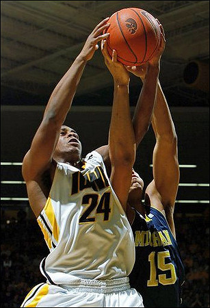 Jon Horford (15)