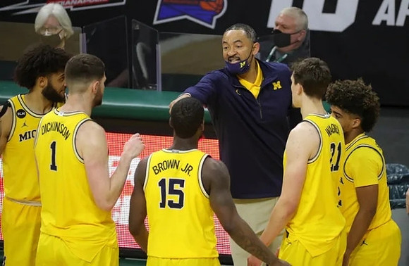 Isaiah Livers (2), Hunter Dickinson (1), Chaundee Brown Jr. (15), Franz Wagner (21), Mike Smith (12), and Juwan Howard