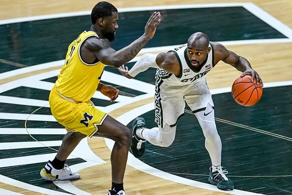 Chaundee Brown Jr. (15)