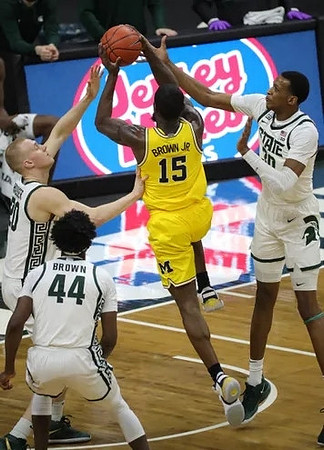 Chaundee Brown Jr. (15)