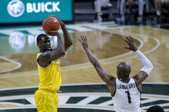Chaundee Brown Jr. (15)