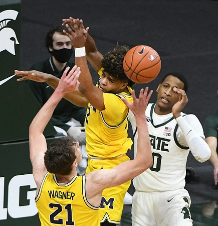 Franz Wagner (21) and Mike Smith (12)