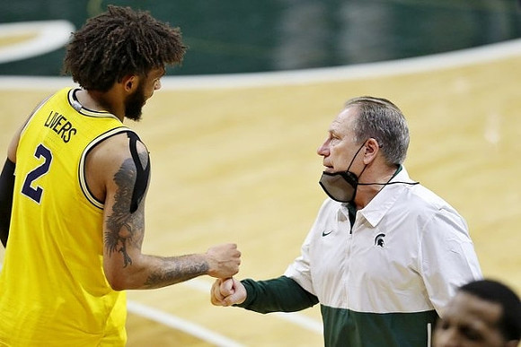 Isaiah Livers (2) and Michigan State Head Coach Tom Izzo