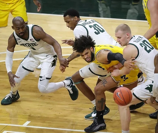 Isaiah Livers (2)