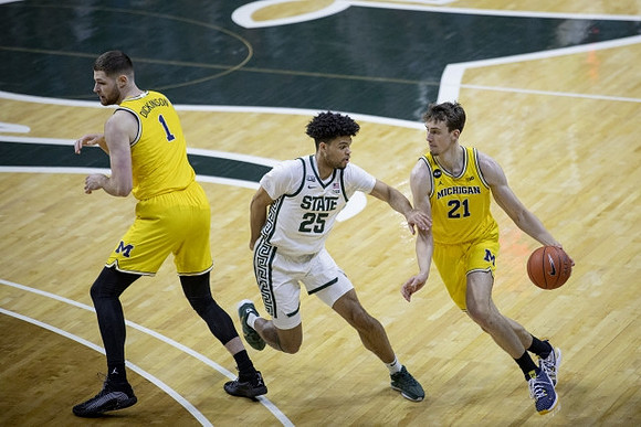 Hunter Dickinson (1) and Franz Wagner (21)