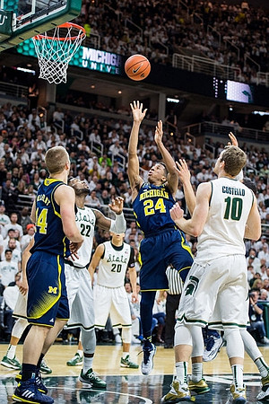 Max Bielfeldt (44) and Aubrey Dawkins (24)