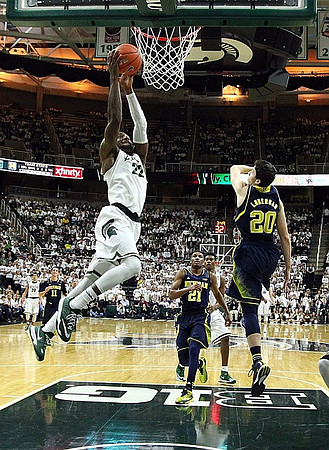 Andrew Dakich (11), Zak Irvin (21), and Sean Lonergan (20)