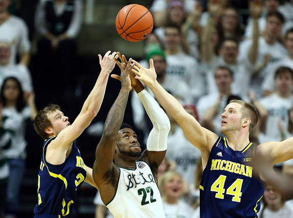 Spike Albrecht (2) and Max Bielfeldt (44)